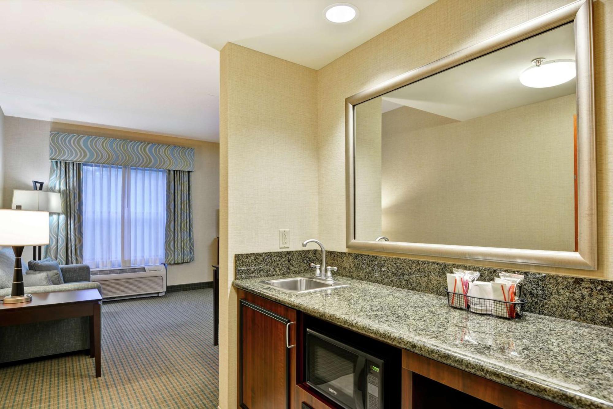 Hampton Inn & Suites Wilkes-Barre Esterno foto