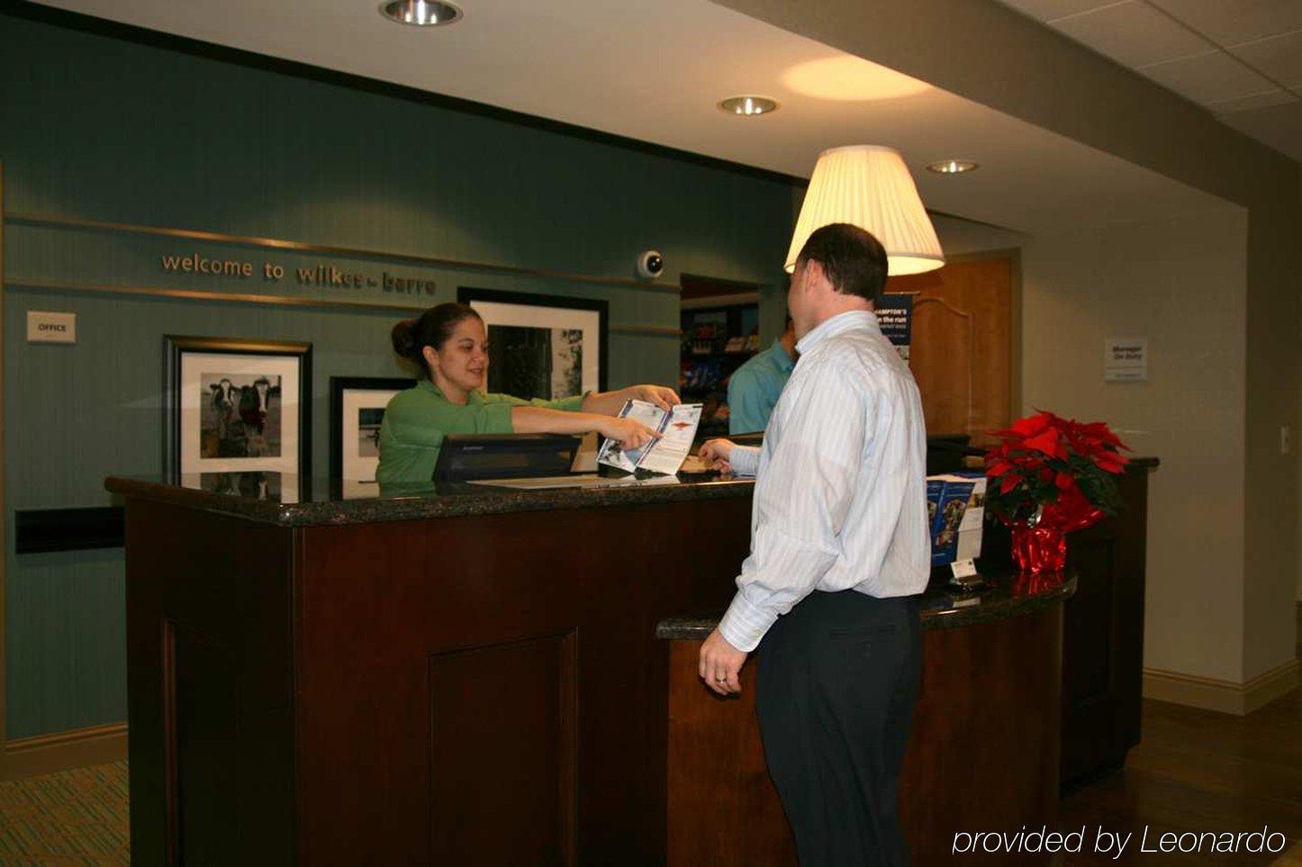 Hampton Inn & Suites Wilkes-Barre Interno foto